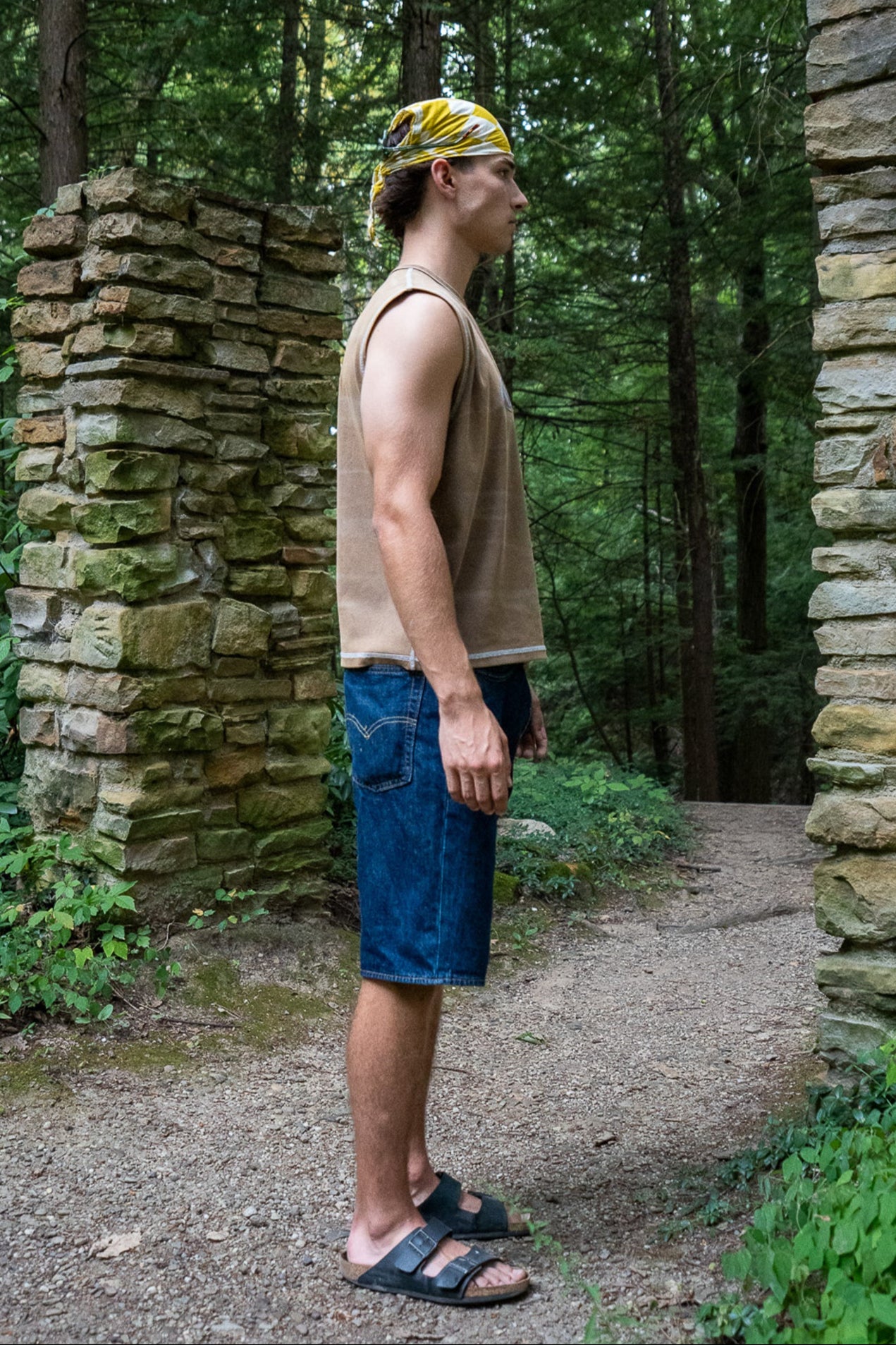 mud finished cutoff tank top with alloy emblem
