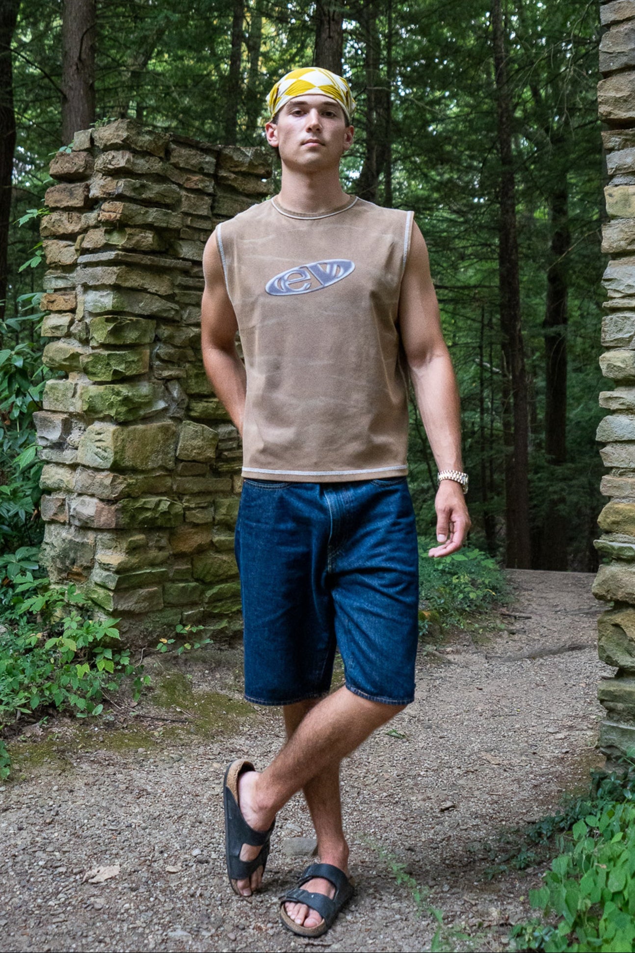 mud finished cutoff tank top with alloy emblem