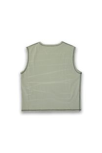 leaf finished cutoff tank top with alloy emblem